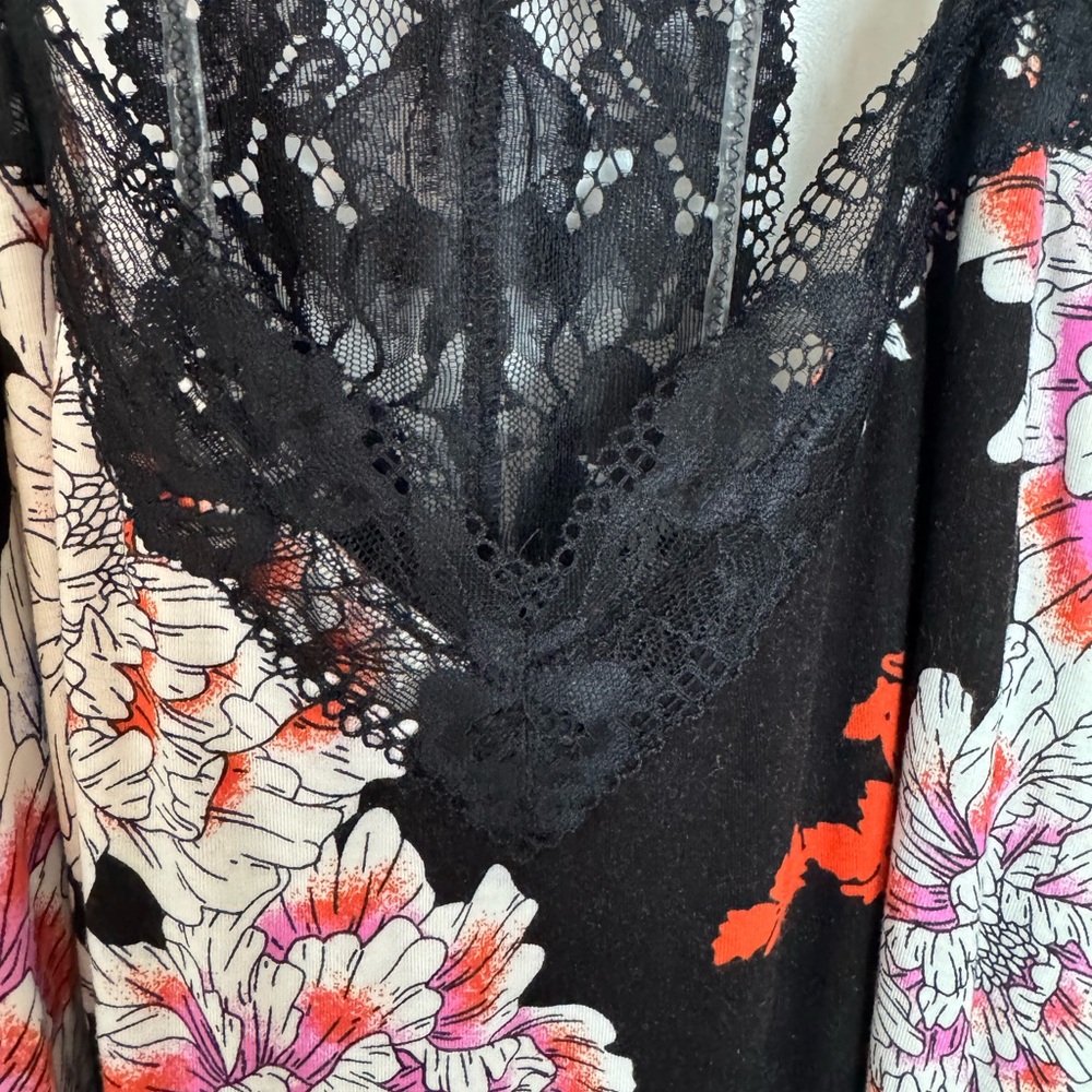 Soma Black Chemise Nightgown with Tropical Floral Pattern size medium NWOT - Picture 5 of 10